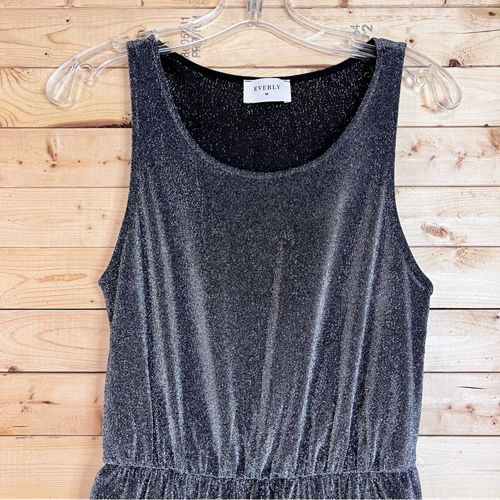 EVERLY Metallic Black CrewNeck Sleeveless Maxi Dress NWOT size M - Picture 2 of 11